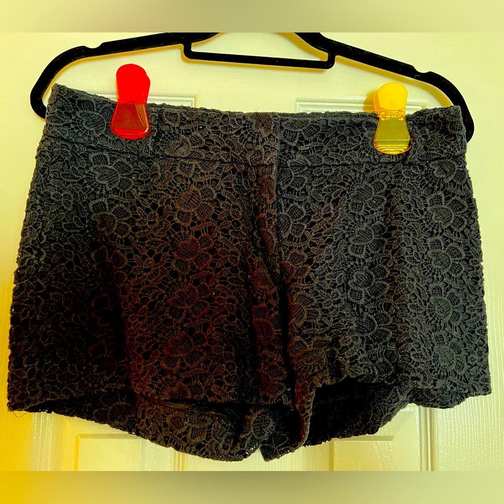 Womens black patterned Ann Taylor Loft shorts